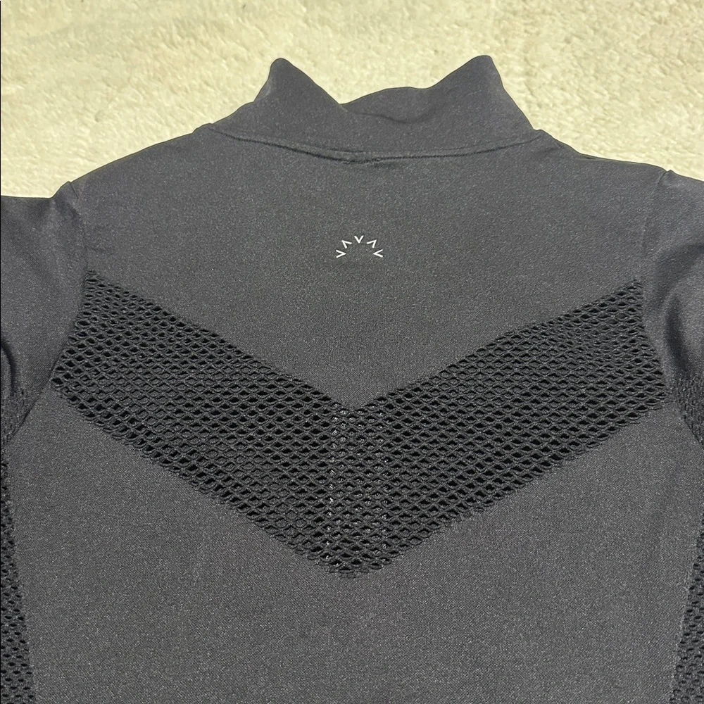 Varley | size xxs/xs | black poinsetta jacket